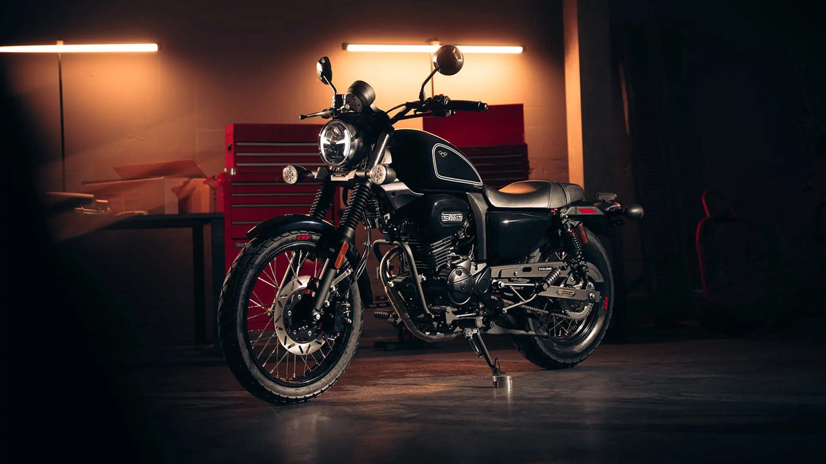 Lexmoto R66 125 - Black or Ivory