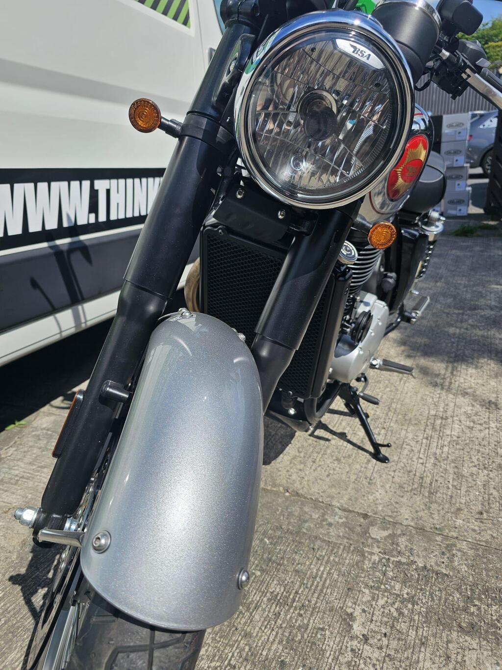 BSA Gold Star 650 - Dawn Silver
