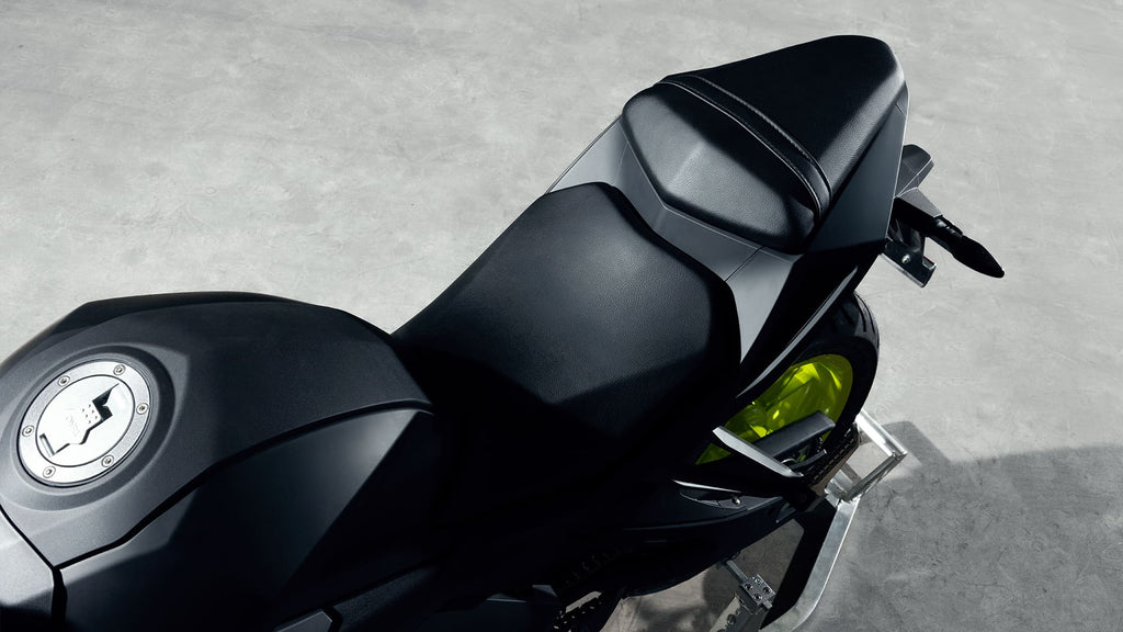Lexmoto LXS 125 - Black Volt