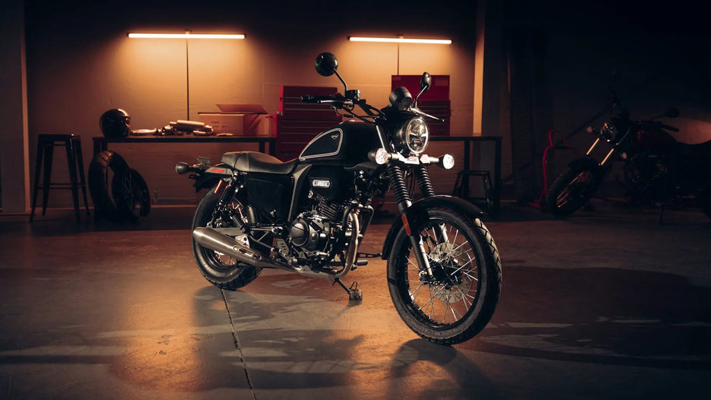 Lexmoto R66 125 - Black or Ivory