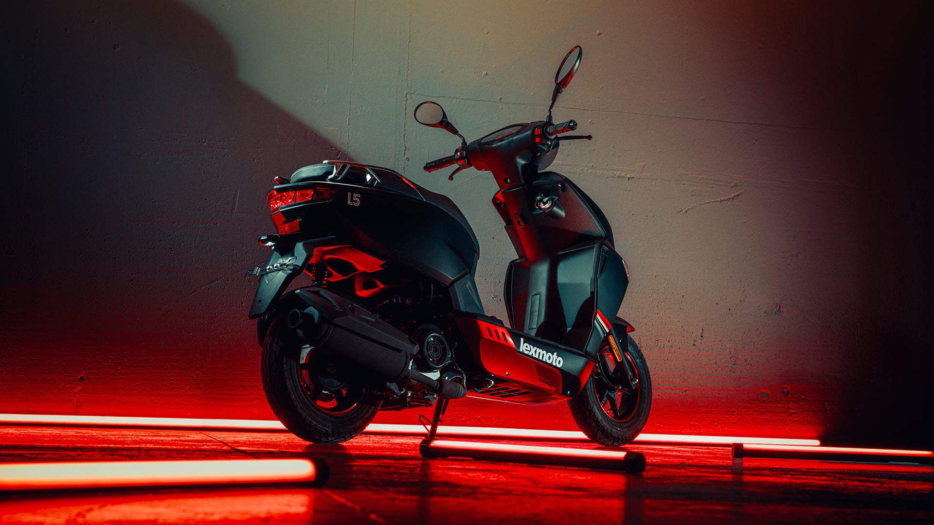 Lexmoto L5 50cc - Black Blue/Red