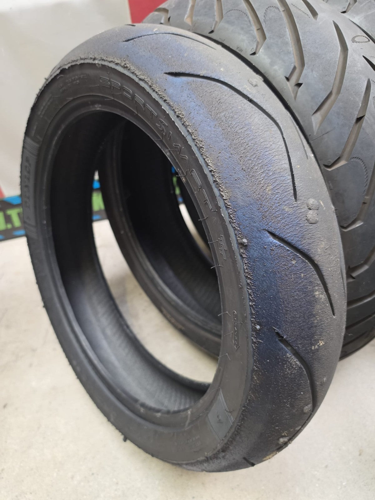 Dunlop SportSmart TT- grade A tyres