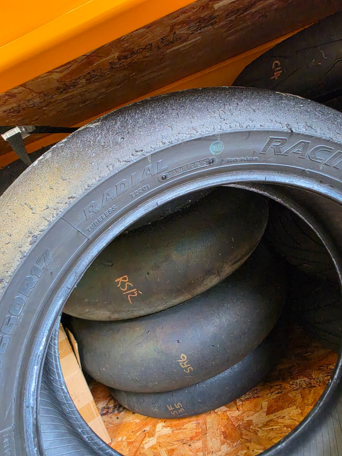 Bridgestone Racing Battlax V02 medium Part worn Rear Racing Slick 200/660- 17