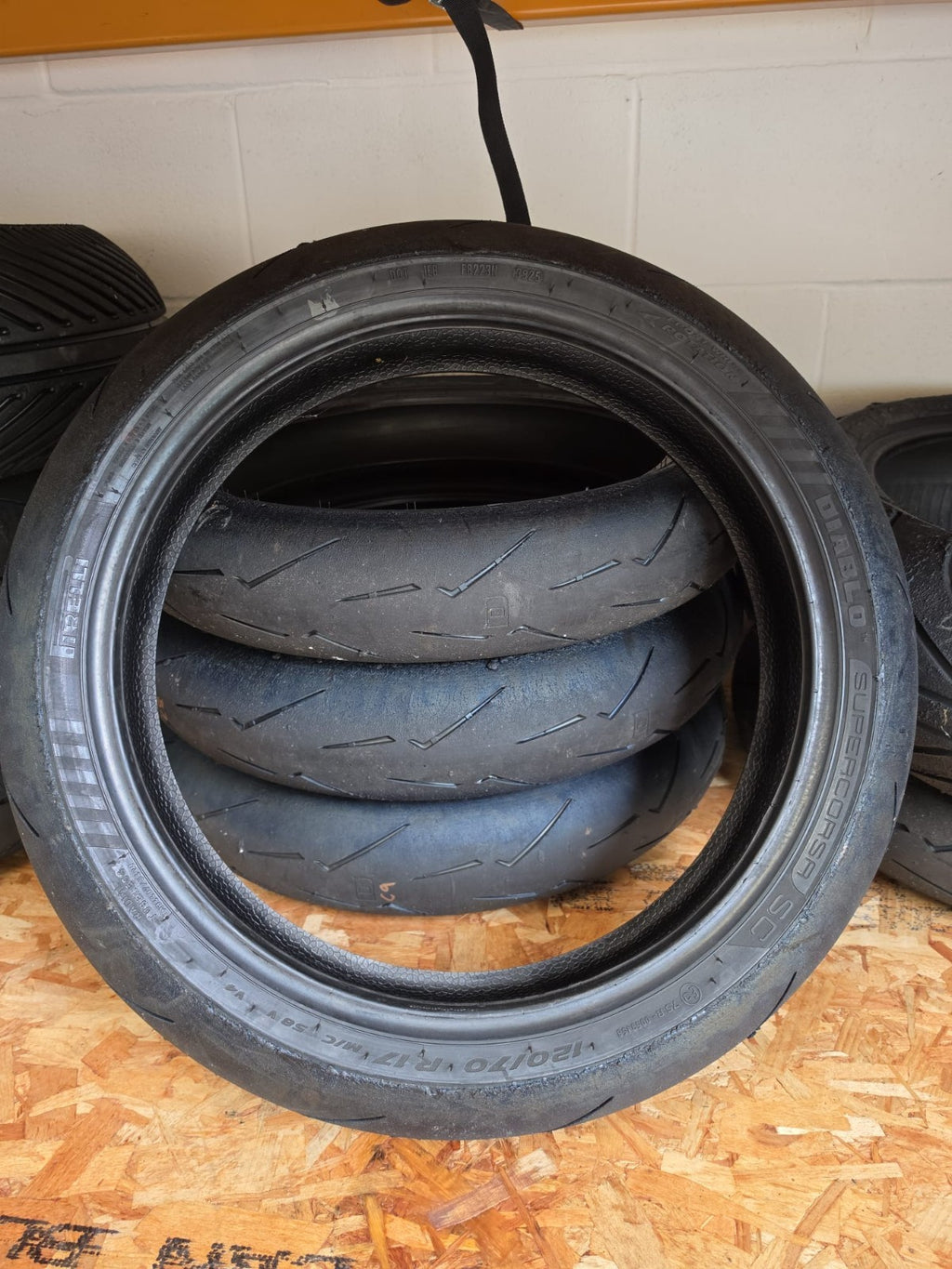 Pirelli Diablo Supercorsa SC1 V4 120/70-17 part worn front BSB scrub tyre