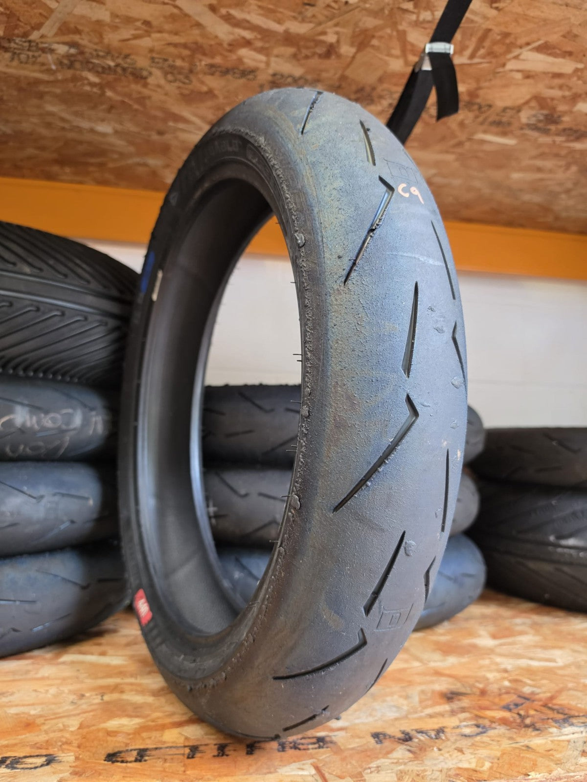 Pirelli Diablo Supercorsa SC1 V4 120/70-17 part worn front BSB scrub tyre