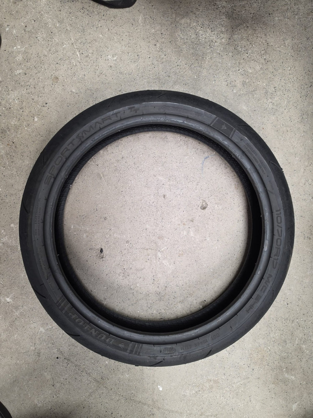 Dunlop SportSmart TT- grade A tyres