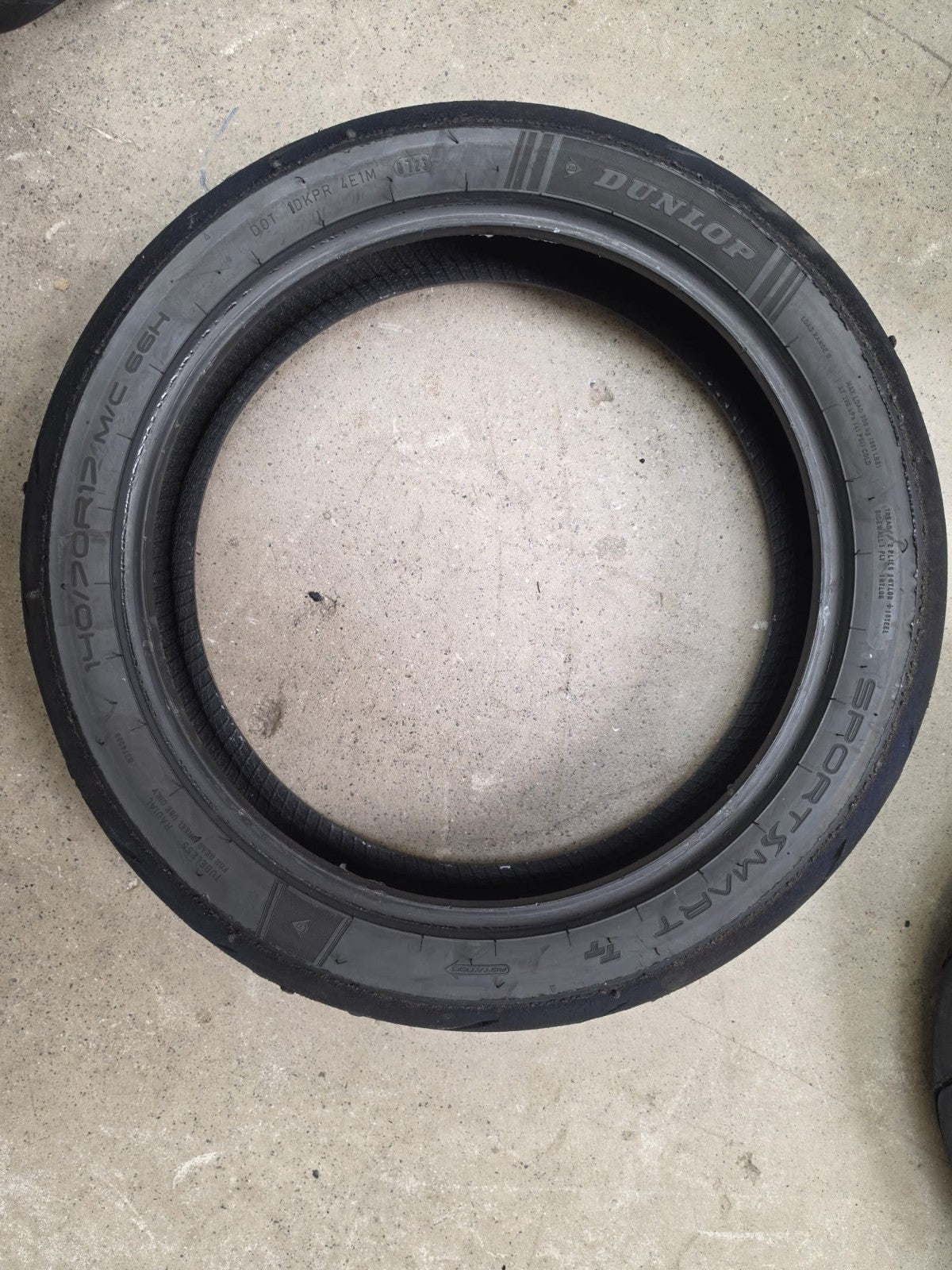 Dunlop SportSmart TT- grade A tyres