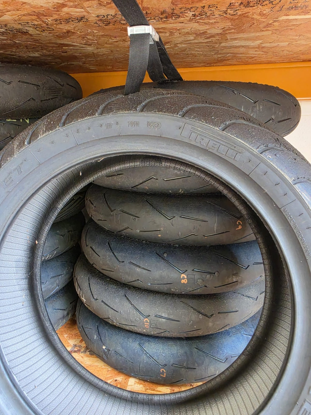 Pirelli Diablo Wet 200/60-17 part worn front BSB scrub tyre