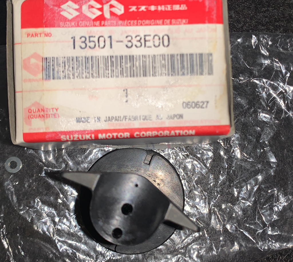 SUZUKI New Genuine  Valve, Piston, 13501-33E00 OEM