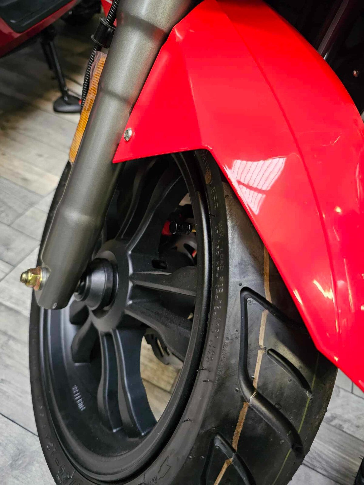 GT Moto Universal Black Valve Caps (pair)  inc. Internal O'Ring GTM50046
