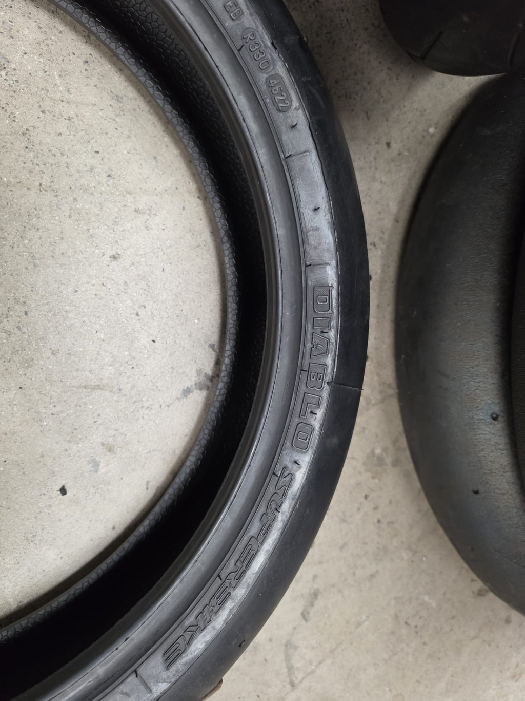 BRAND NEW Diablo SUperbike SC2 slick tyre