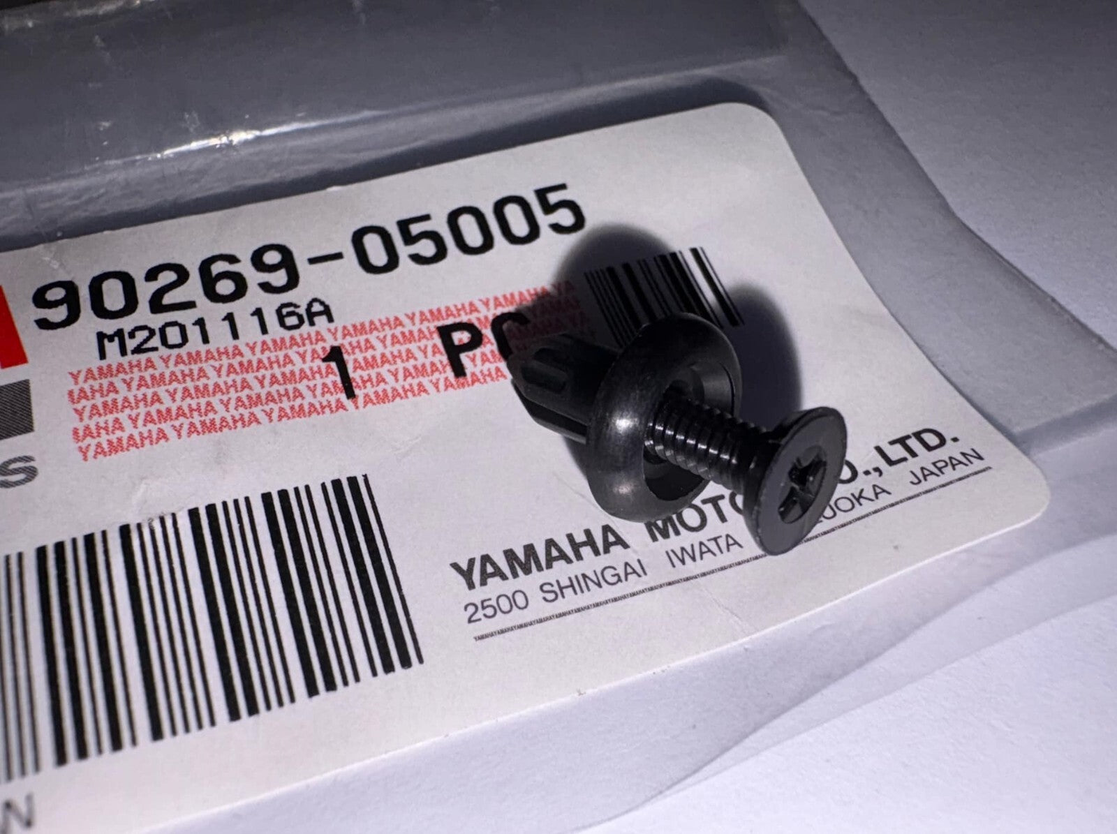 Genuine Yamaha Side Cover Rivet YZF-R1, MT-09, XVS1300 - 90269-05005-00