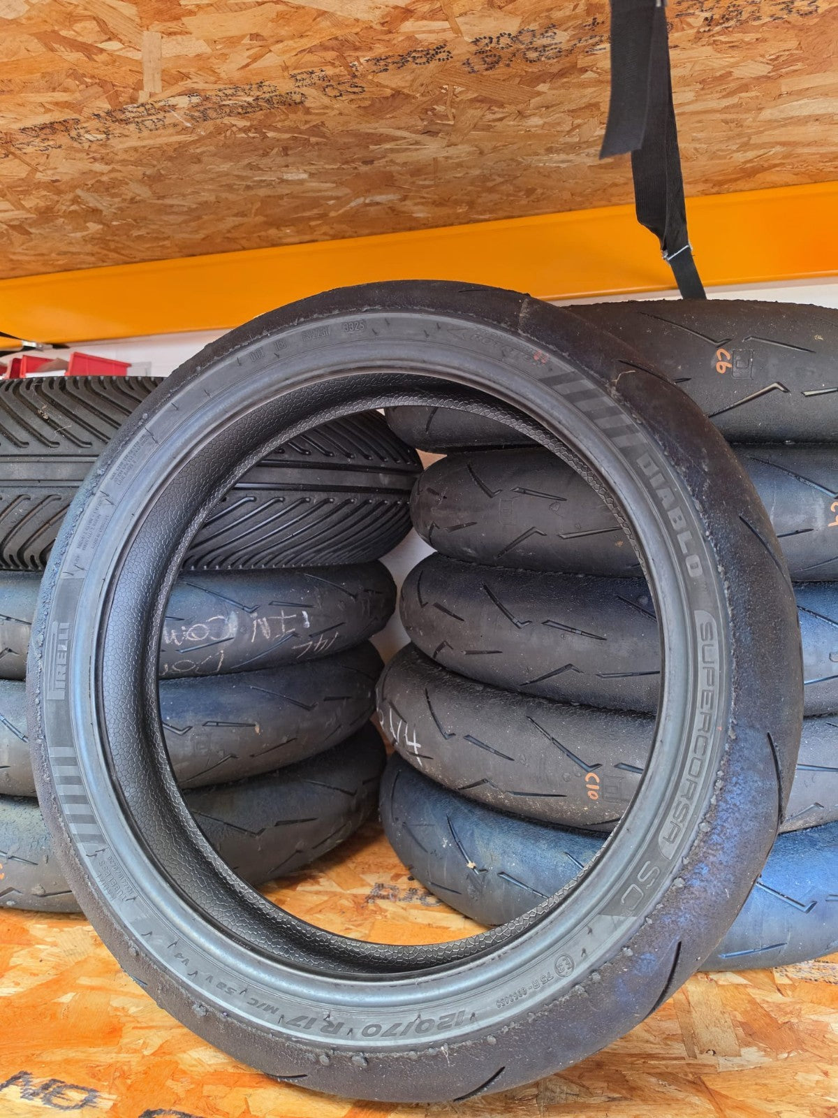 Pirelli Diablo Supercorsa SC1 V4 120/70-17 part worn front BSB scrub tyre