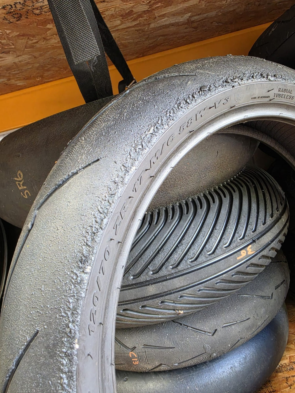 Pirelli Diablo Supercorsa V3 SC1 120/70-17 Part Worn Front BSB Scrub Tyre