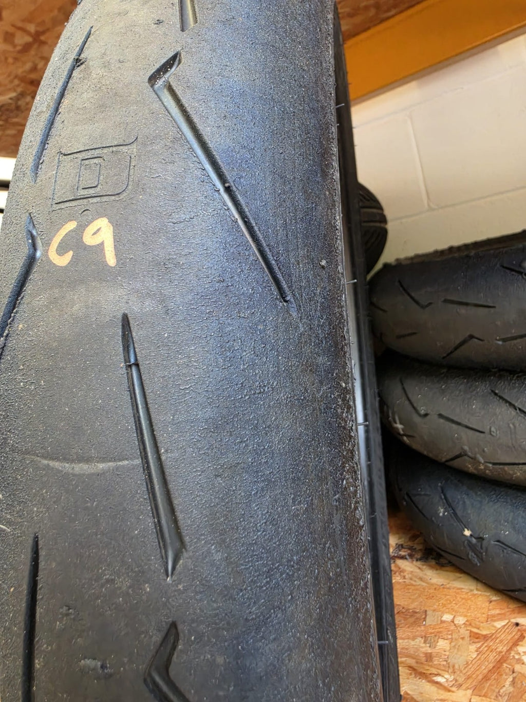 Pirelli Diablo Supercorsa SC1 V4 120/70-17 part worn front BSB scrub tyre