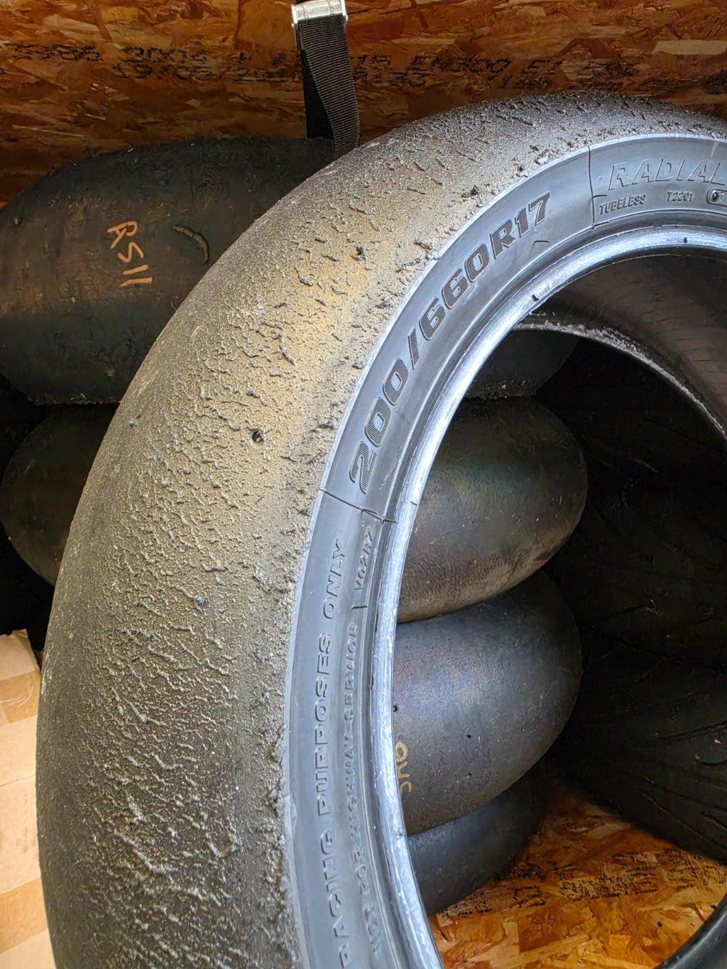 Bridgestone Racing Battlax V02 medium Part worn Rear Racing Slick 200/660- 17