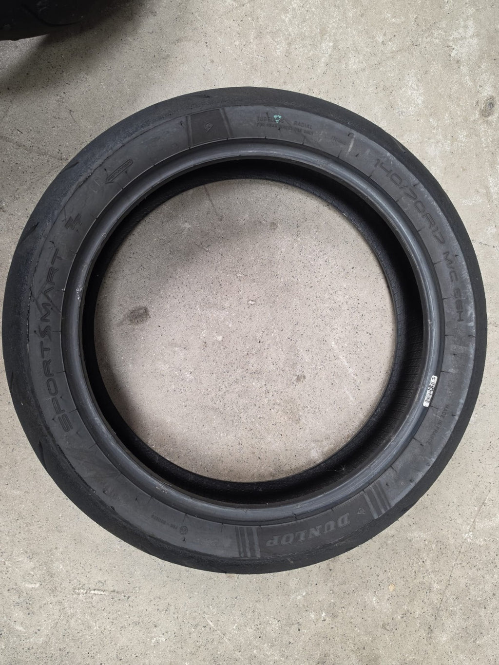 Dunlop SportSmart TT- grade A tyres