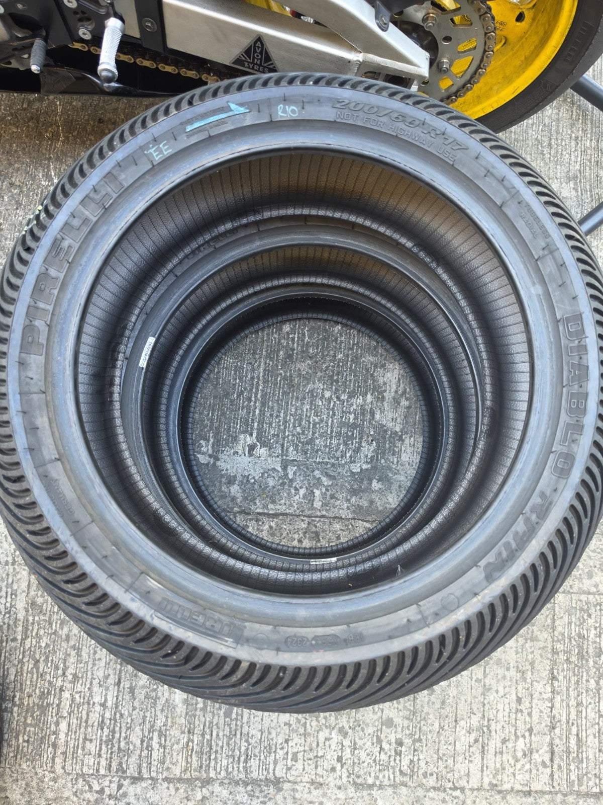 Pirelli Diablo Rain Rear SCR1 Part worn scub motorcycle tyre