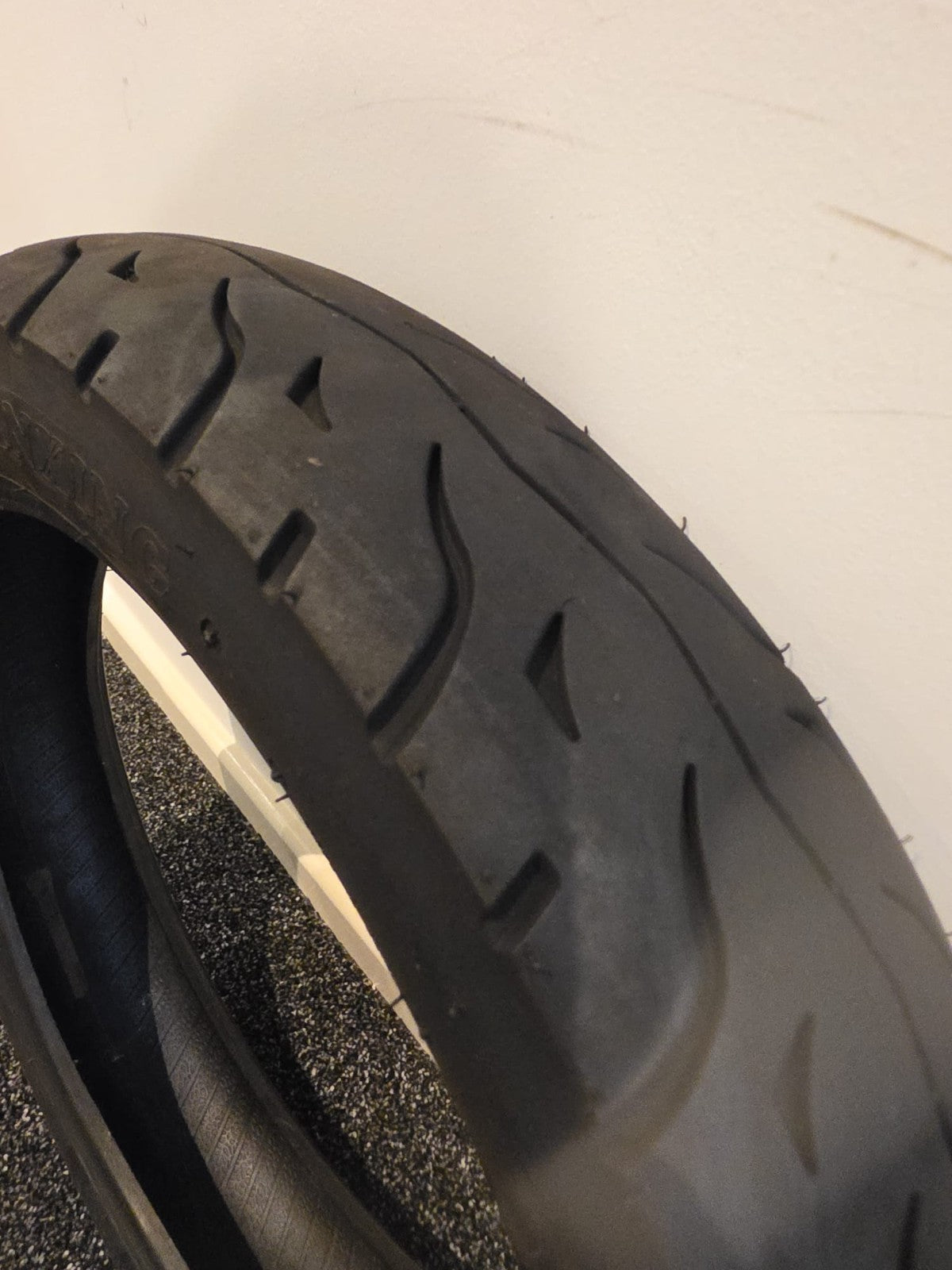 90/90/14 YUANXING PART WORN MOTORCYCLE TYRE