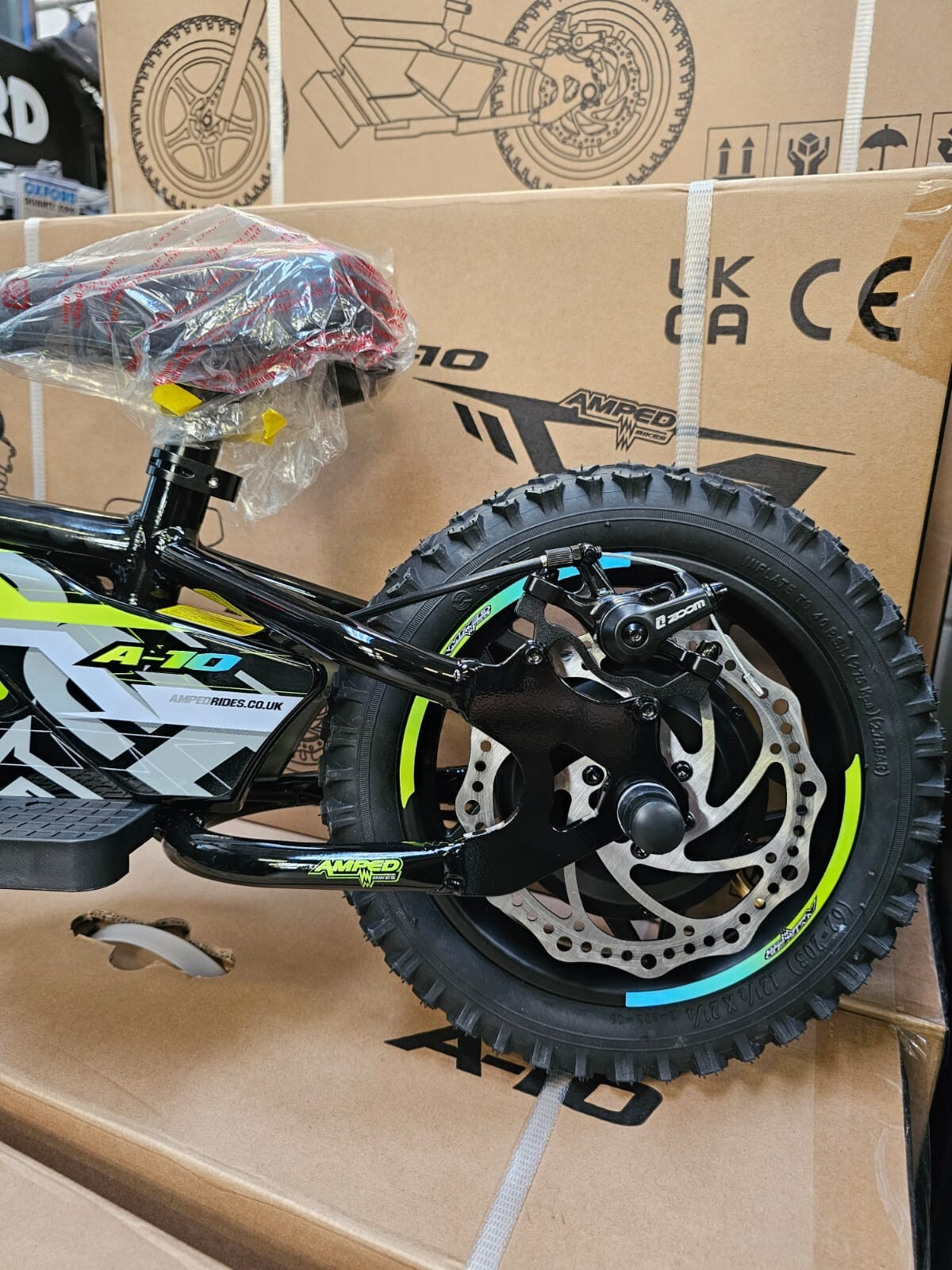 Amped A10 Black 150w 18v Electric Kids Age 3+ Balance Bike Black Yellow New 2025