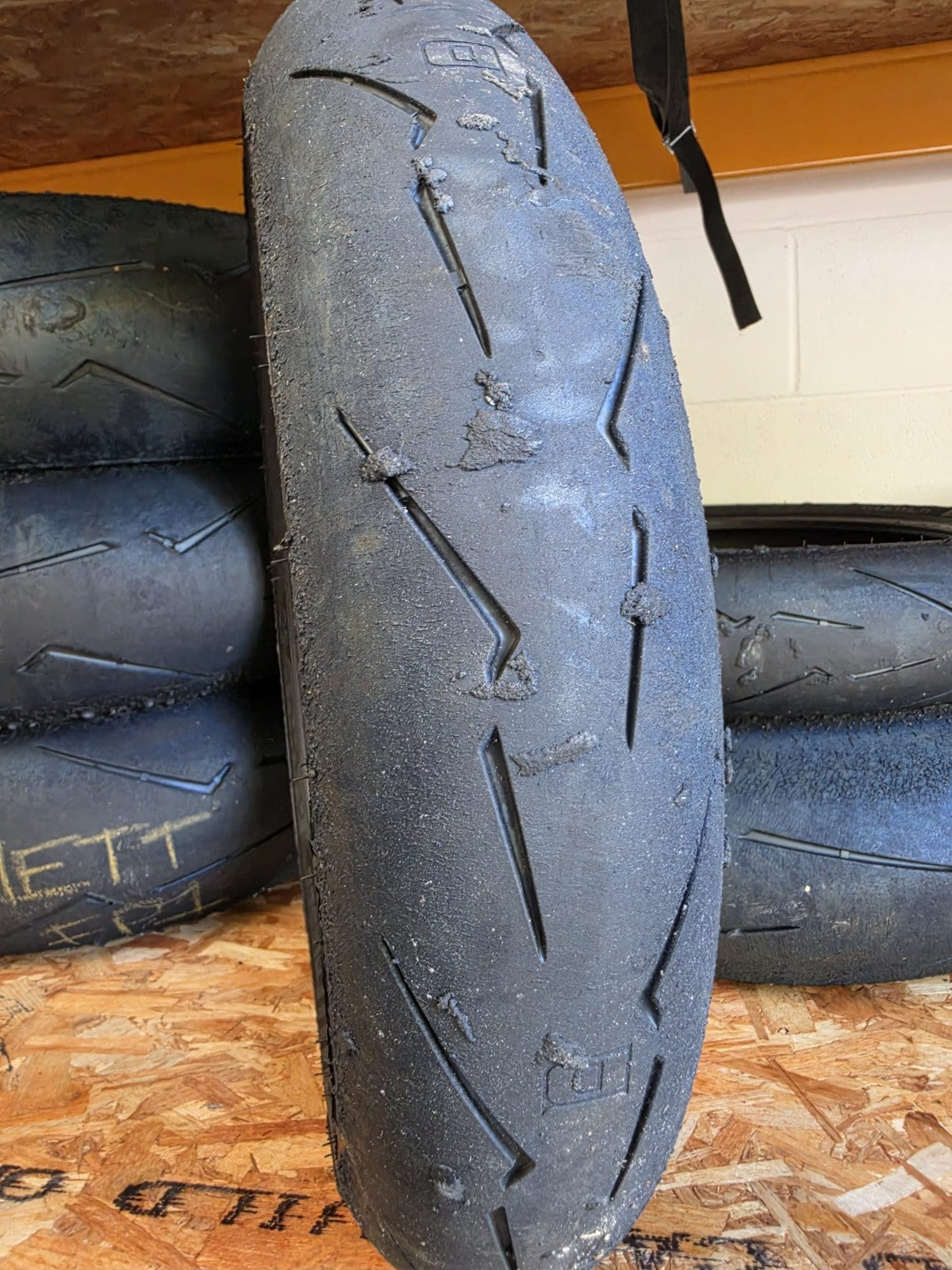 Pirelli Diablo Supercorsa SC1 V4 120/70-17 part worn front BSB scrub tyre