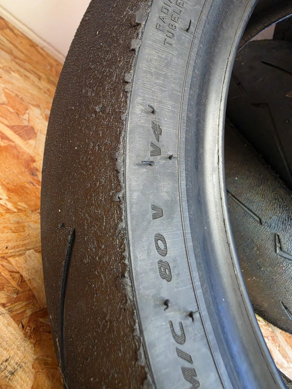 Pirelli Diablo Supercorsa Rear SC1 200/60-17 V4 Part worn scub motorcycle tyre