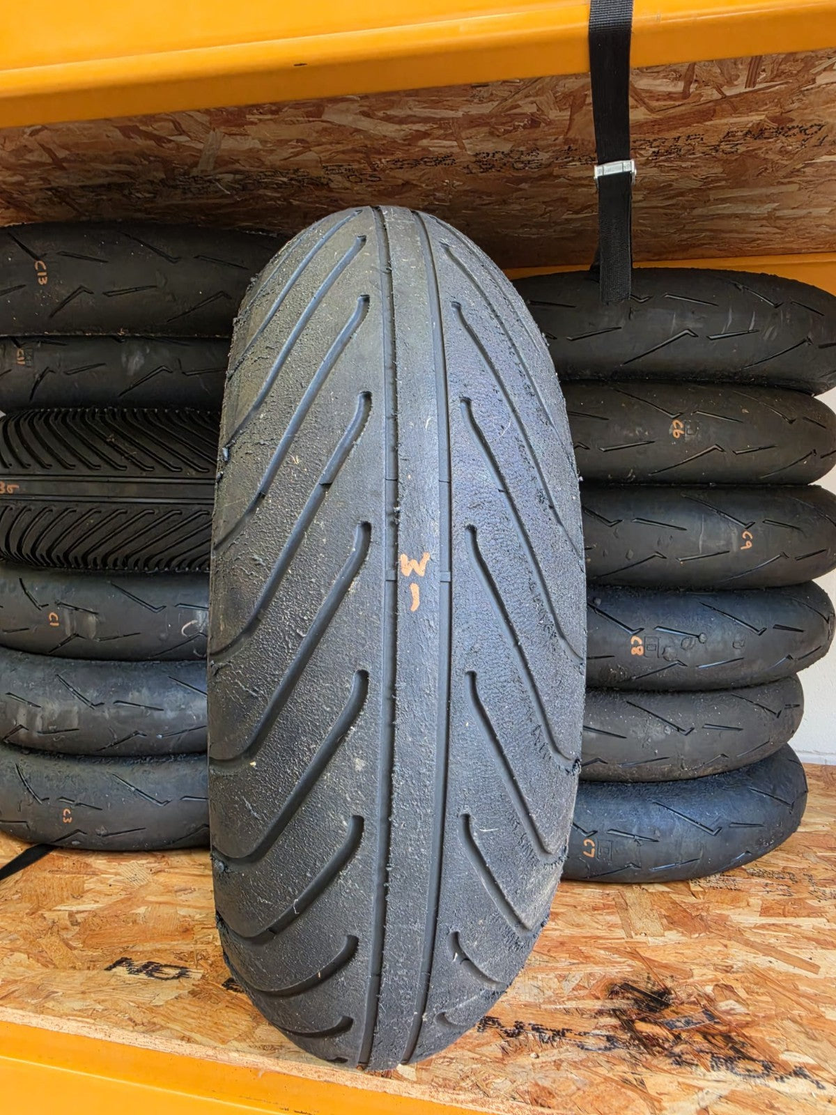 Pirelli Diablo Wet 200/60-17 part worn front BSB scrub tyre