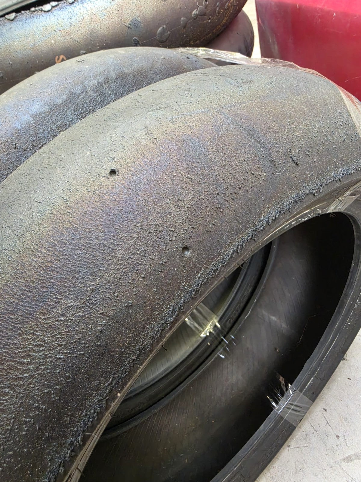 Bridgestone Racing Battlax V02, soft- perfect for track days or racing