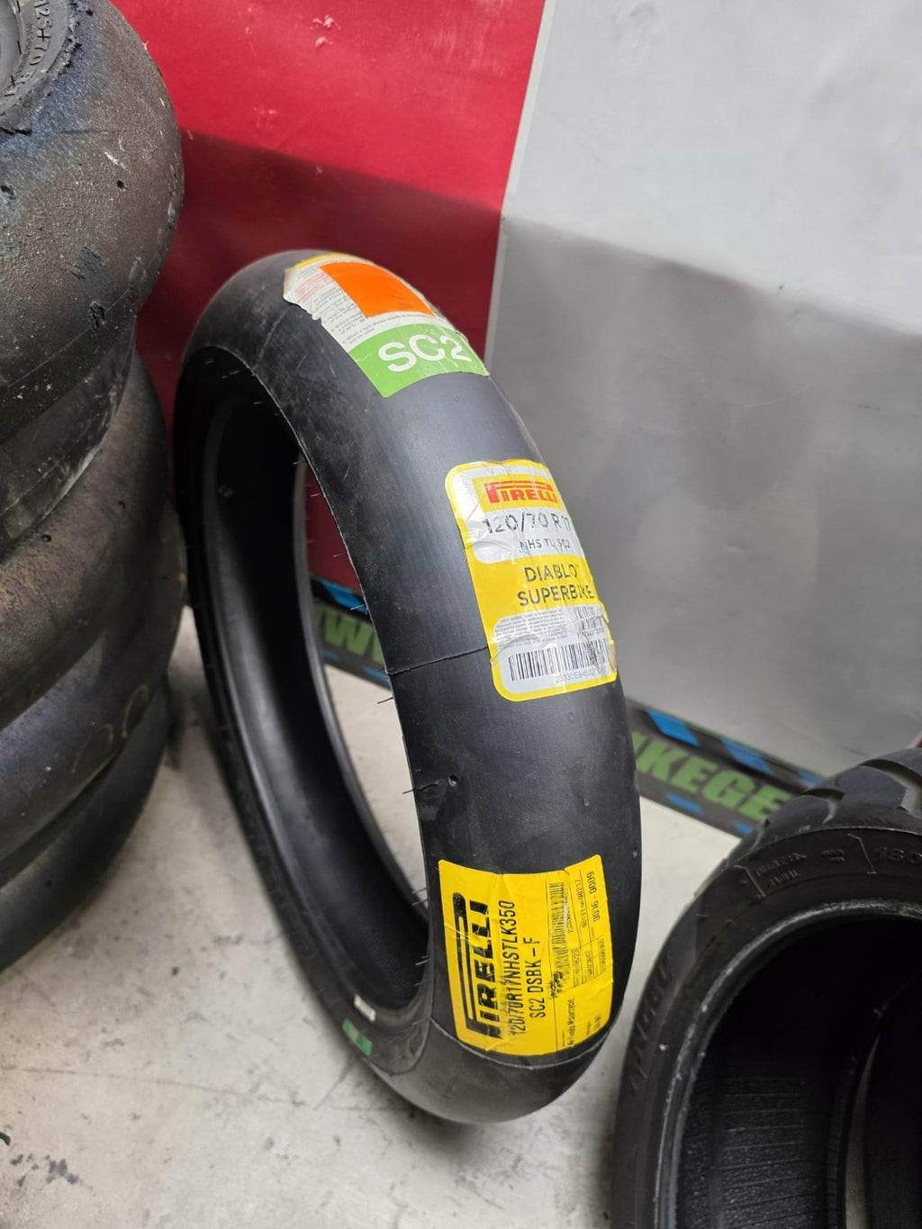 BRAND NEW Diablo SUperbike SC2 slick tyre