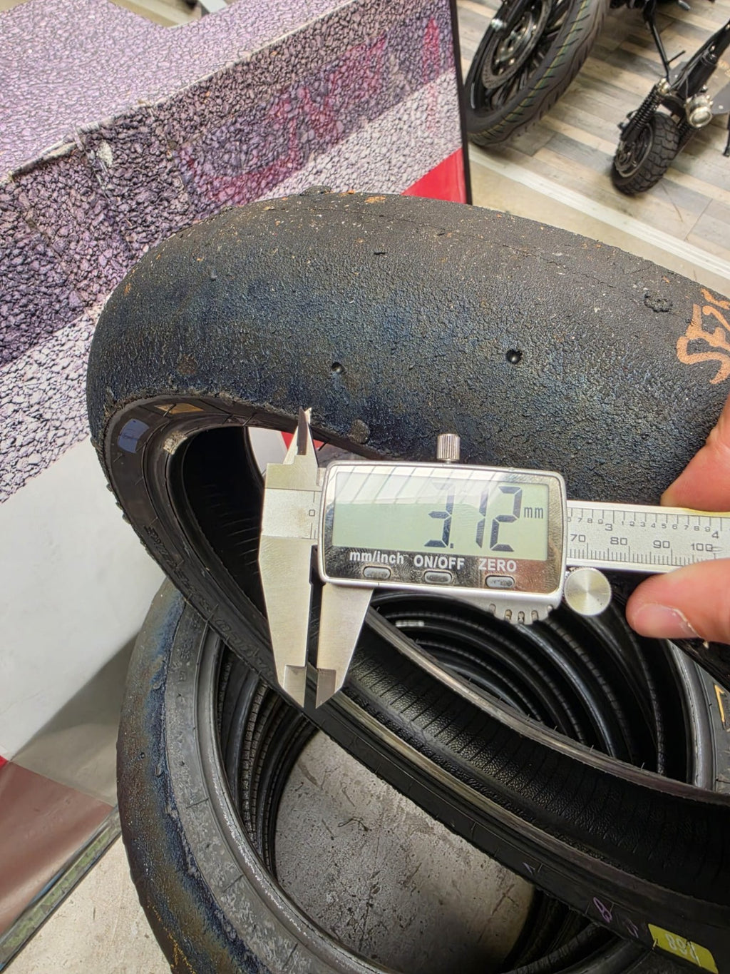 Pirelli Diablo Superbike SC1 125/70-17 Used BSB Scrub Motorcycle Tyre - SF25