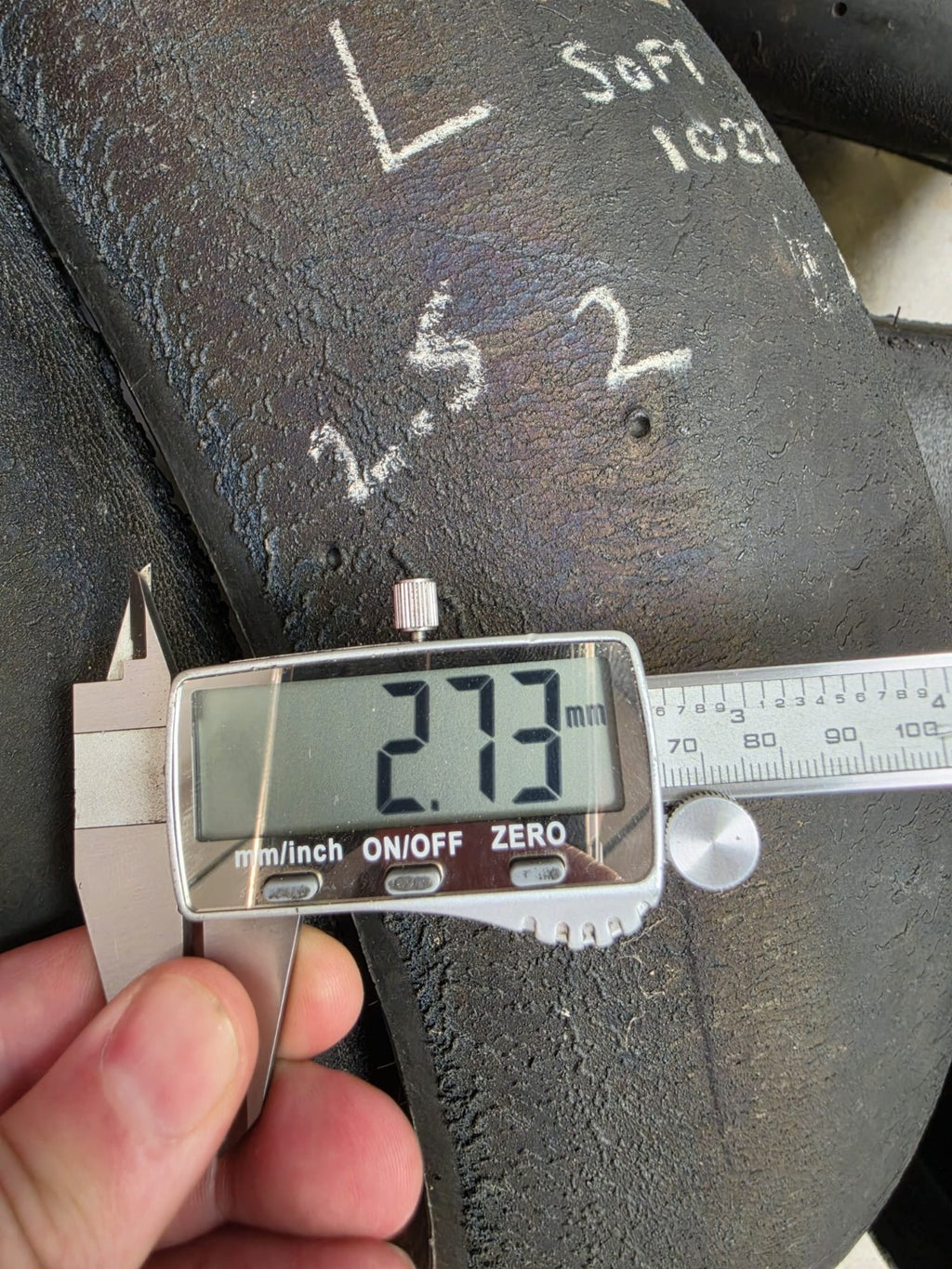 Bridgestone Racing Battlax V02, soft- perfect for track days or racing