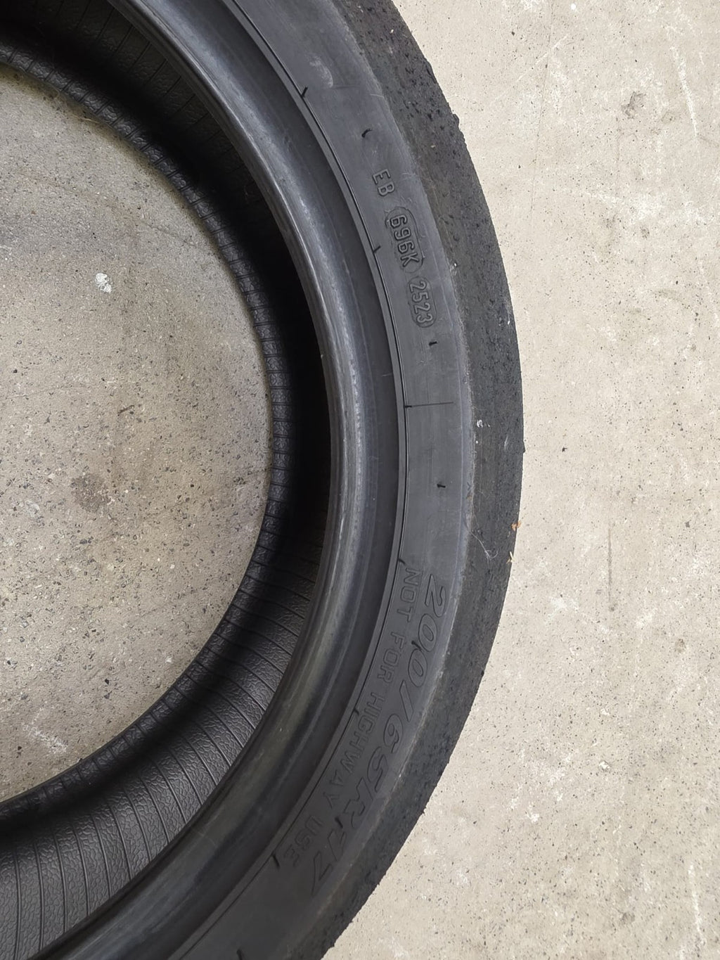 Pirelli Diablo Superbike SC2 120/70-17 Used BSB Scrub Motorcycle Tyre - SR2