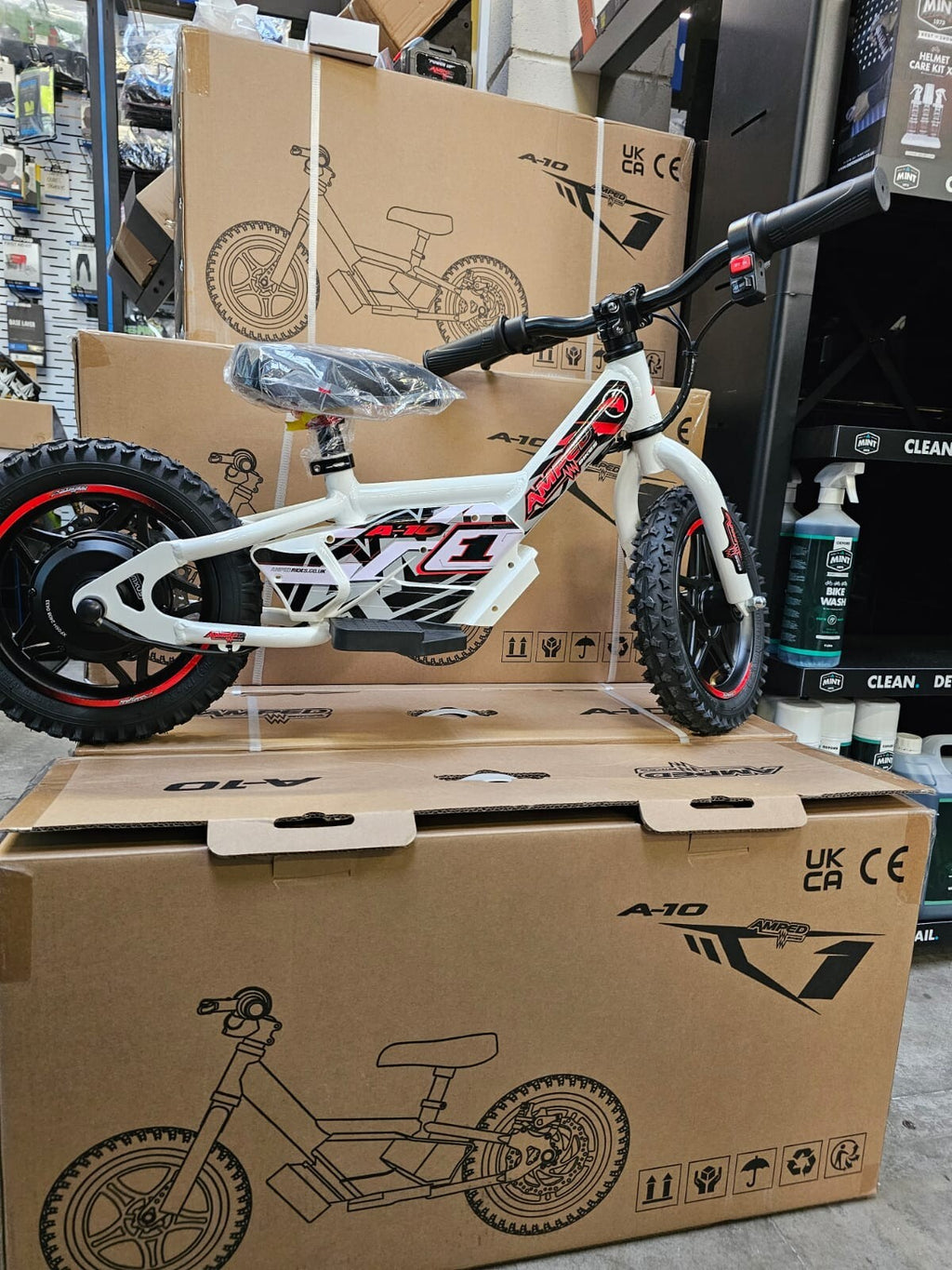 Amped A10 Black 150w 18v Electric Kids Age 3+ Balance Bike - White Red New 2025