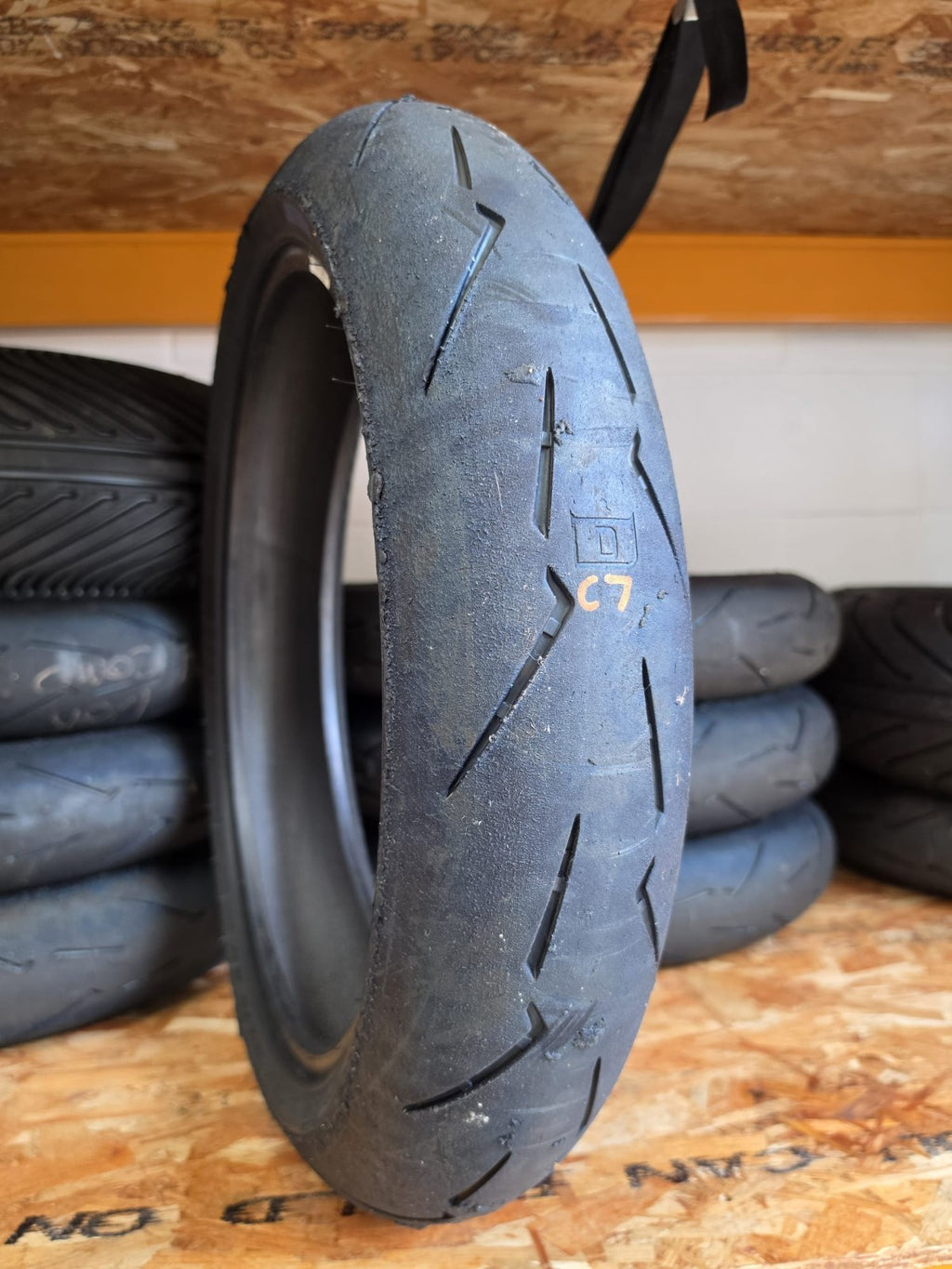 Pirelli Diablo Supercorsa SC1 V4 120/70-17 part worn front BSB scrub tyre
