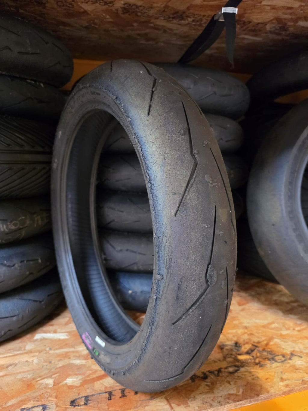 Pirelli Diablo Supercorsa SC2 V3 120/70-17 part worn front BSB scrub tyre