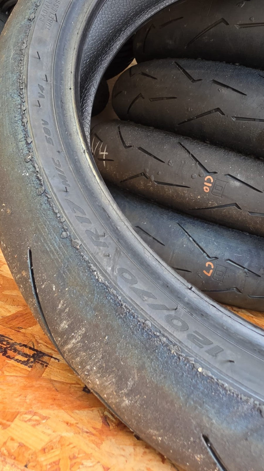 Pirelli Diablo Supercorsa SC1 V4 120/70-17 part worn front BSB scrub tyre