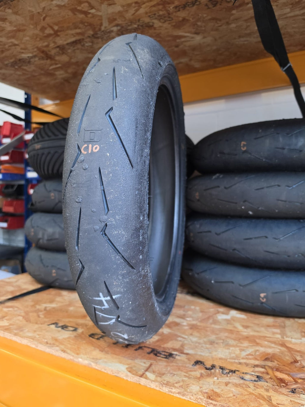 Pirelli Diablo Supercorsa SC1 V4 120/70-17 Grade A worn front BSB scrub tyre