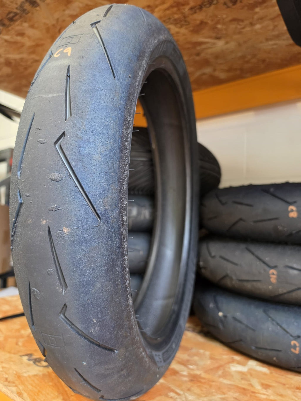 Pirelli Diablo Supercorsa SC1 V4 120/70-17 part worn front BSB scrub tyre