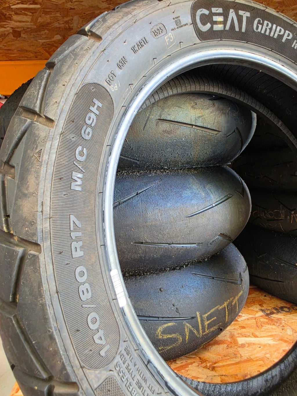CEAT Gripp Rad Steel RE 140/80-17 part worn tyre