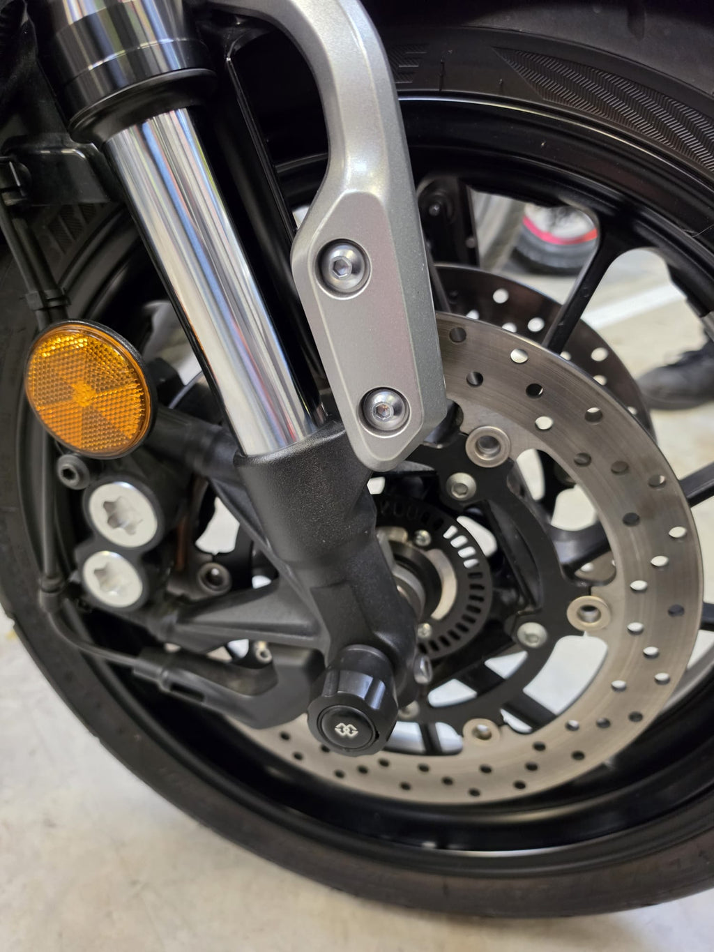 Yamaha XSR900 - Red