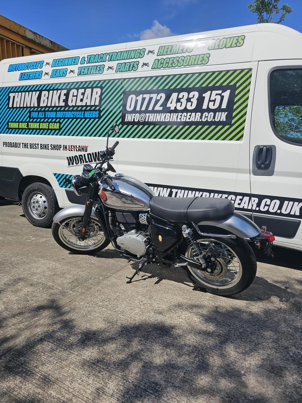 BSA Gold Star 650 - Dawn Silver